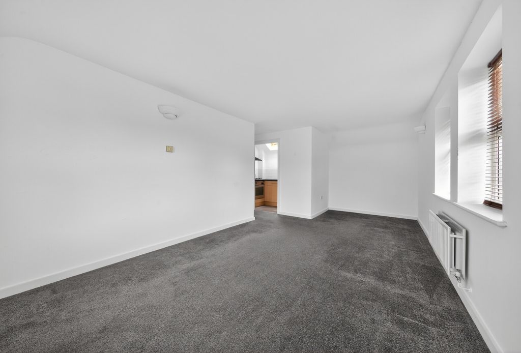 Property photo 2 of 13 1436291-12-69c689...