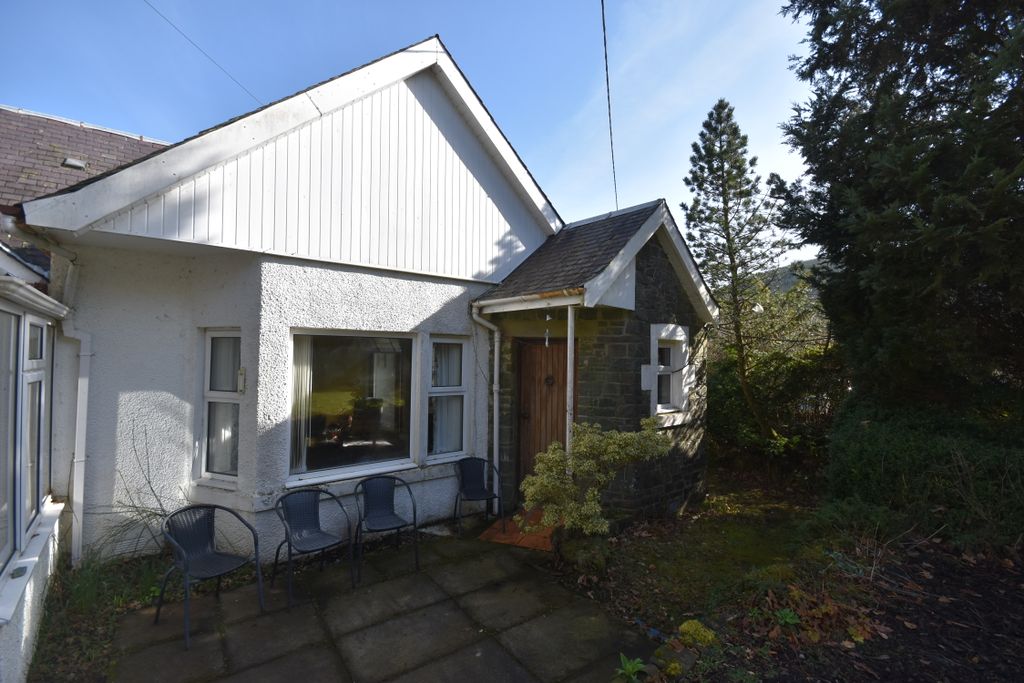 Property photo 3 of 37