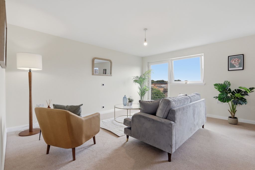 Property photo 3 of 32