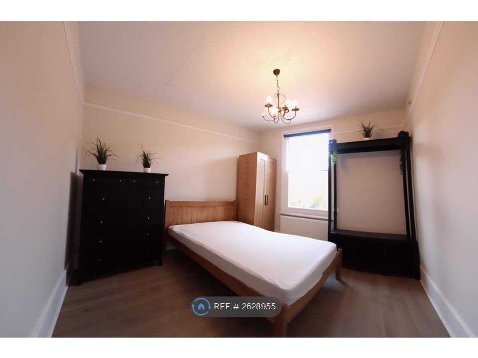 Property photo 1 of 5 Bedroom c