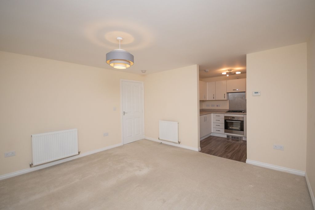 Property photo 3 of 14 Lounge