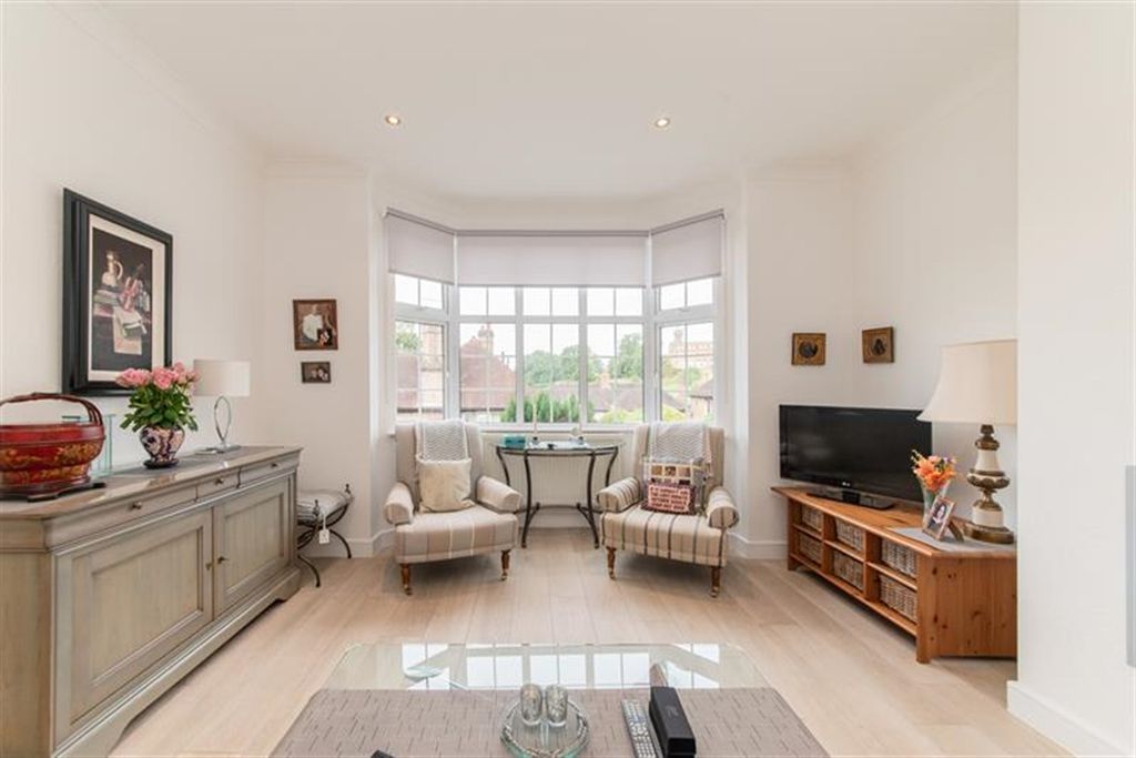 Property photo 1 of 10 (Main)