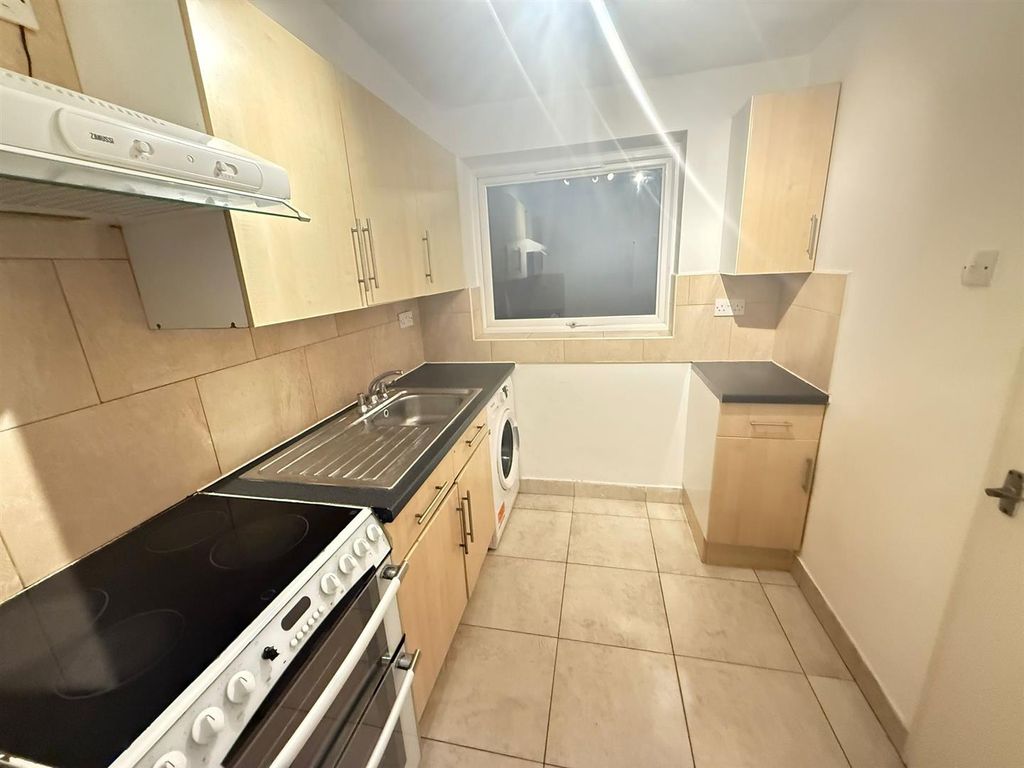 Property photo 1 of 8 Photo-2025-10-30-17-39-35 2.Jpg