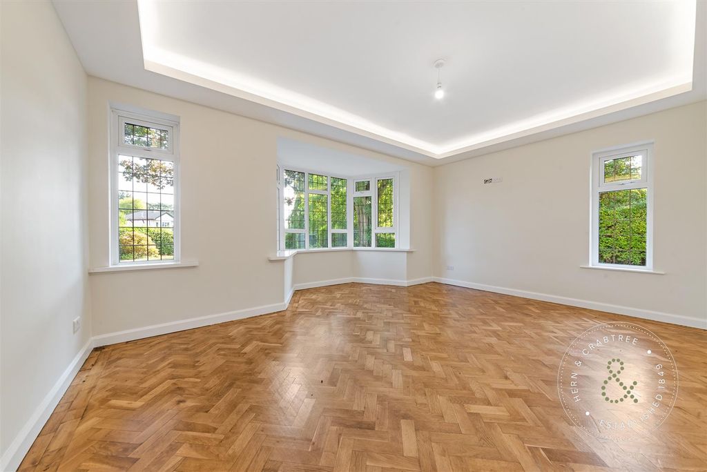 Property photo 2 of 28 Sherwood-Court-12.Jpg