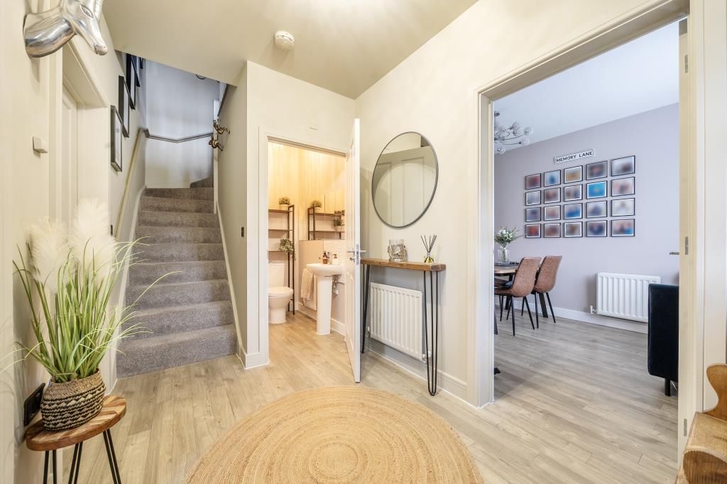 Property photo 2 of 20 Entrance Hallway