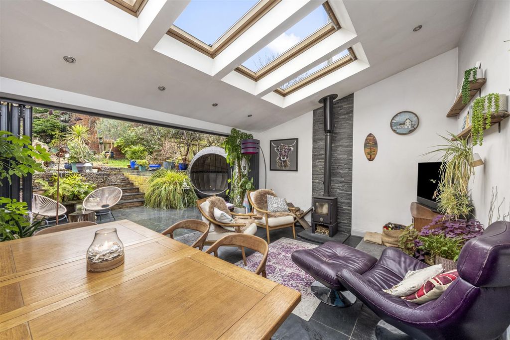 Property photo 2 of 29 Dining Room