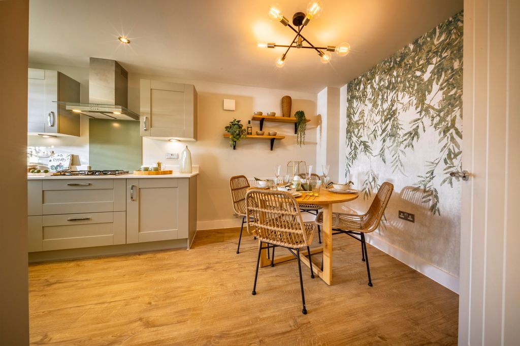 Property photo 2 of 10 Lambourne Showhome