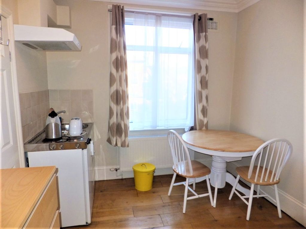 Property photo 1 of 3