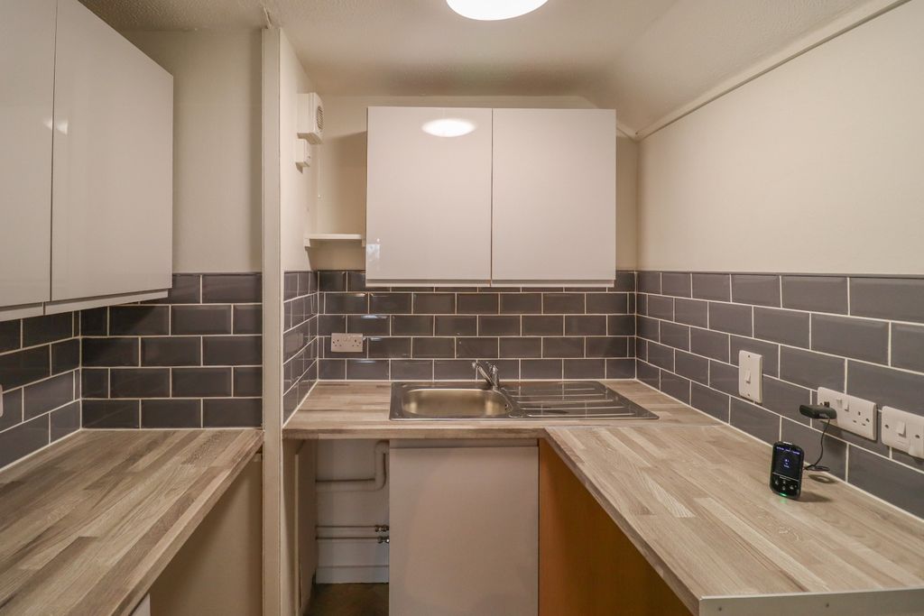 Property photo 2 of 11 4603726