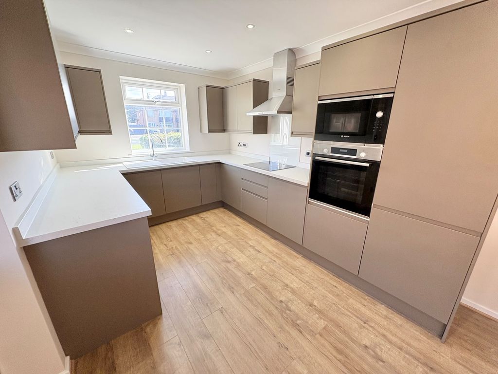 Property photo 2 of 30