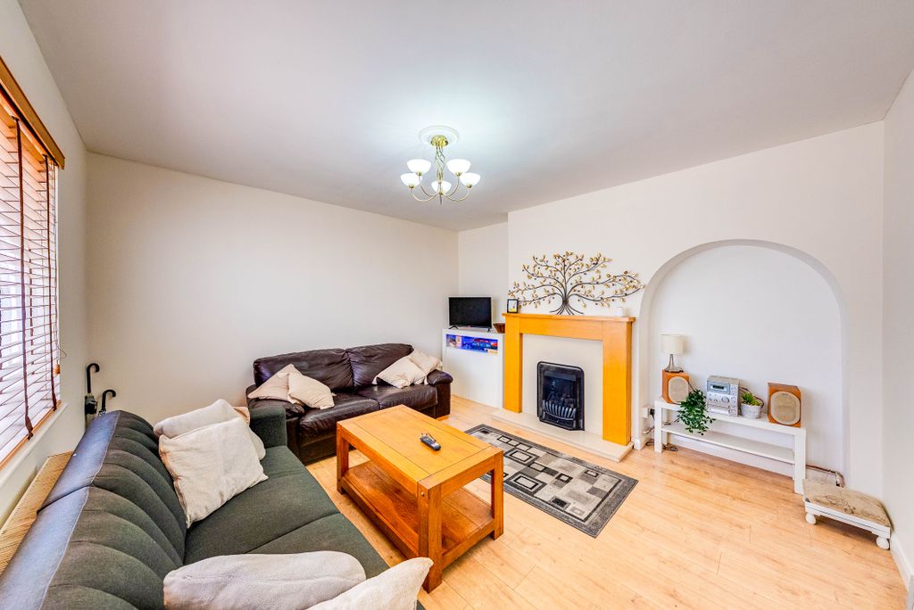 Property photo 3 of 37 A9820Ded60Bb77A281d2242202Af15427Ef7F44E.Jpg