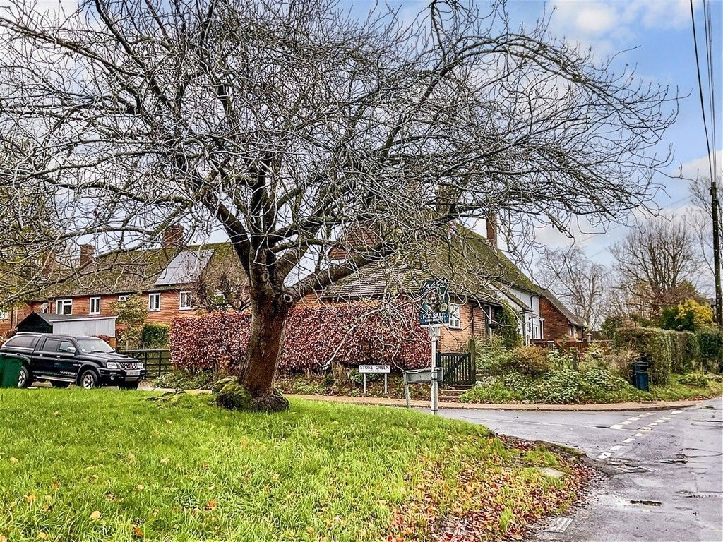 Property photo 1 of 5 Surrounding Area