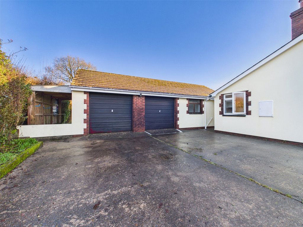 Property photo 2 of 13 Picture No. 11