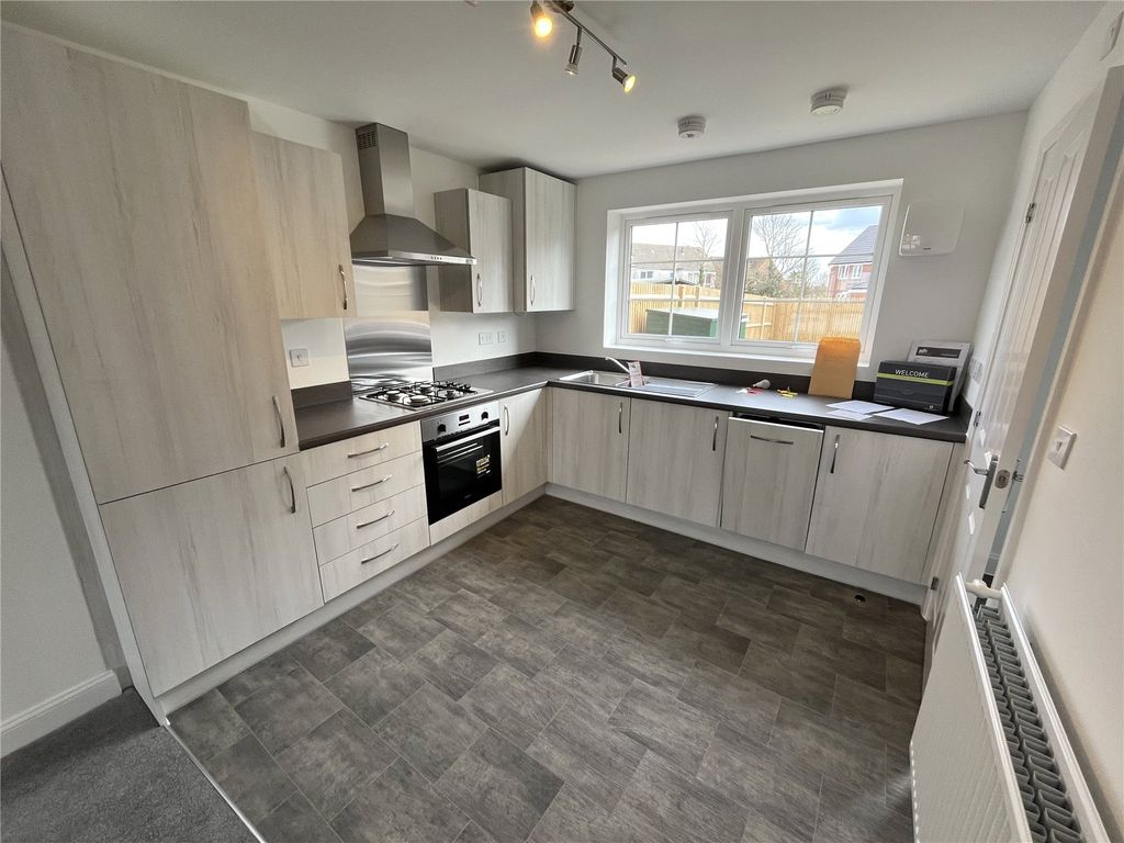 Property photo 2 of 8 Picture No. 05