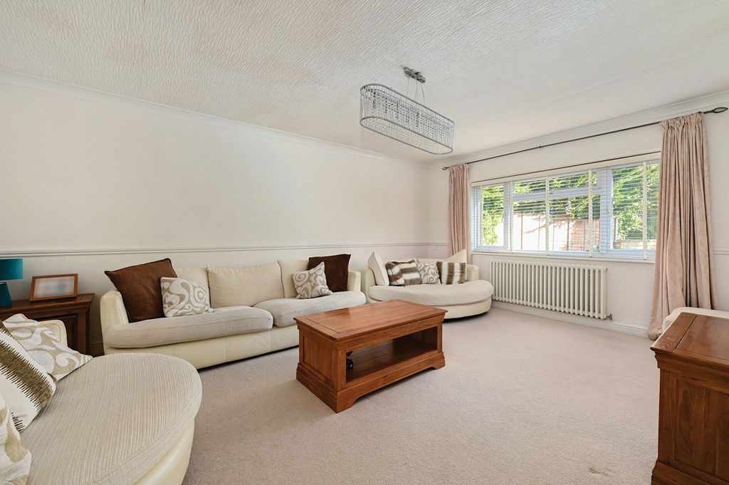 Property photo 3 of 19 Picture No. 22