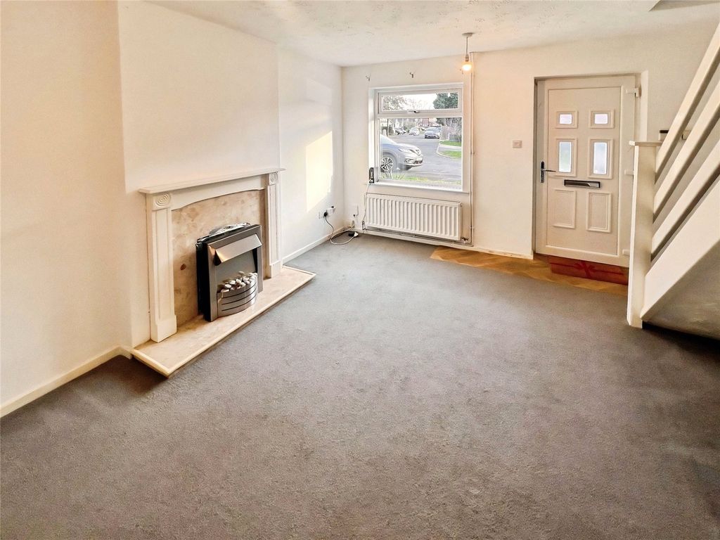 Property photo 2 of 15 Lounge