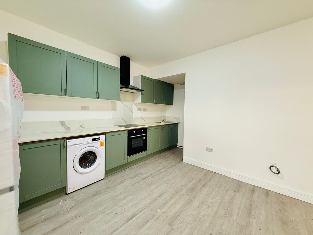 Property photo 2 of 8 Whatsapp Image 2025-11-07 At 11.08.45 (4)