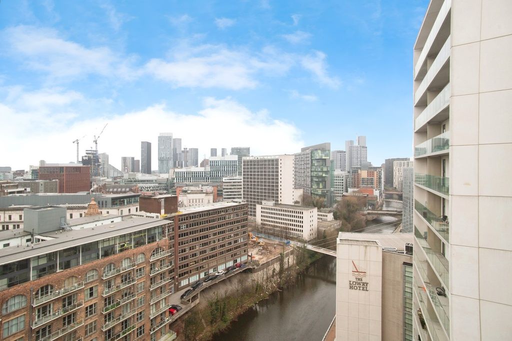 Property photo 2 of 24