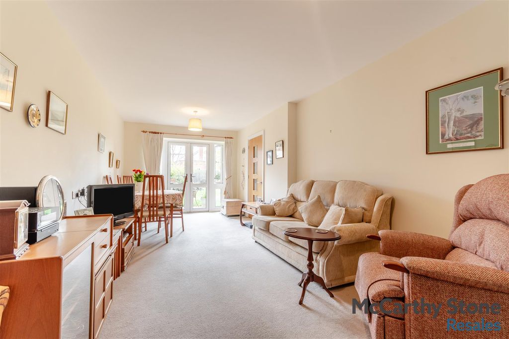 Property photo 2 of 21 8685506-Interior03.Jpg
