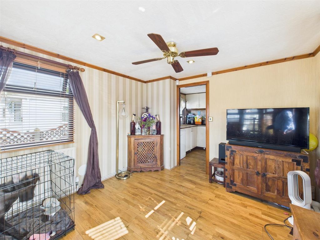 Property photo 3 of 8 Cam03975G0-Pr0121-Still012.Jpg