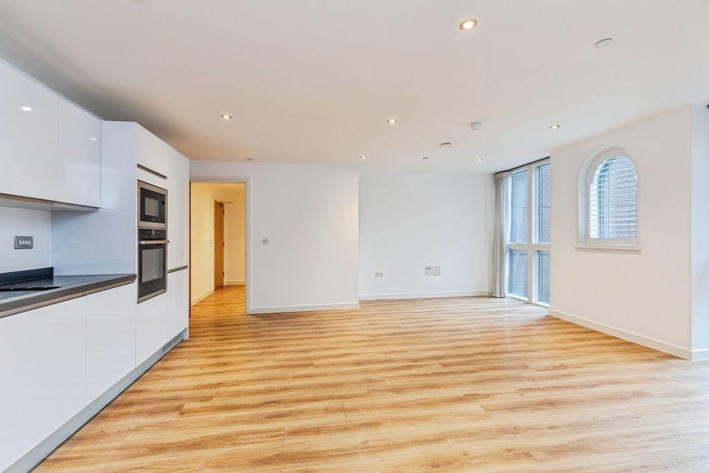 Property photo 2 of 13 Pbox-Img.Jpg