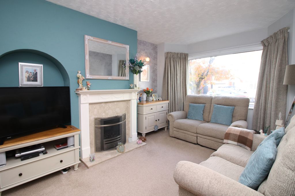 Property photo 2 of 23