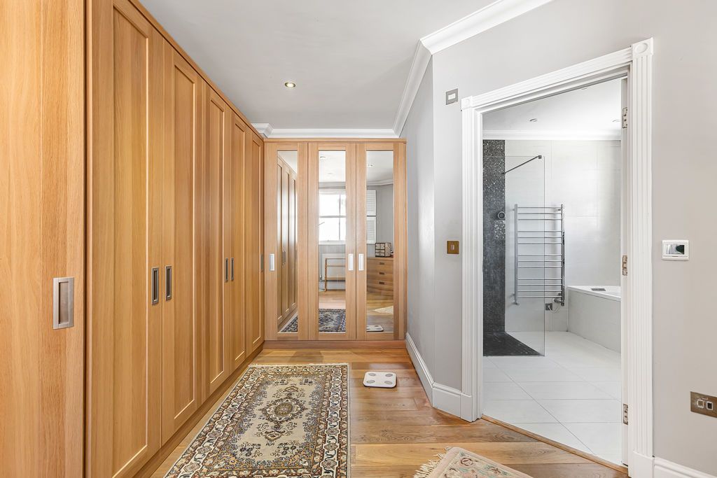 Additional image 10 of 6 bed detached house for saleNoahs Court Gardens, Hertford SG13