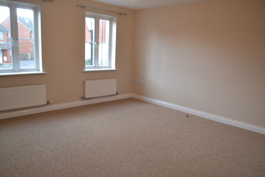 Property photo 3 of 7 Lounge