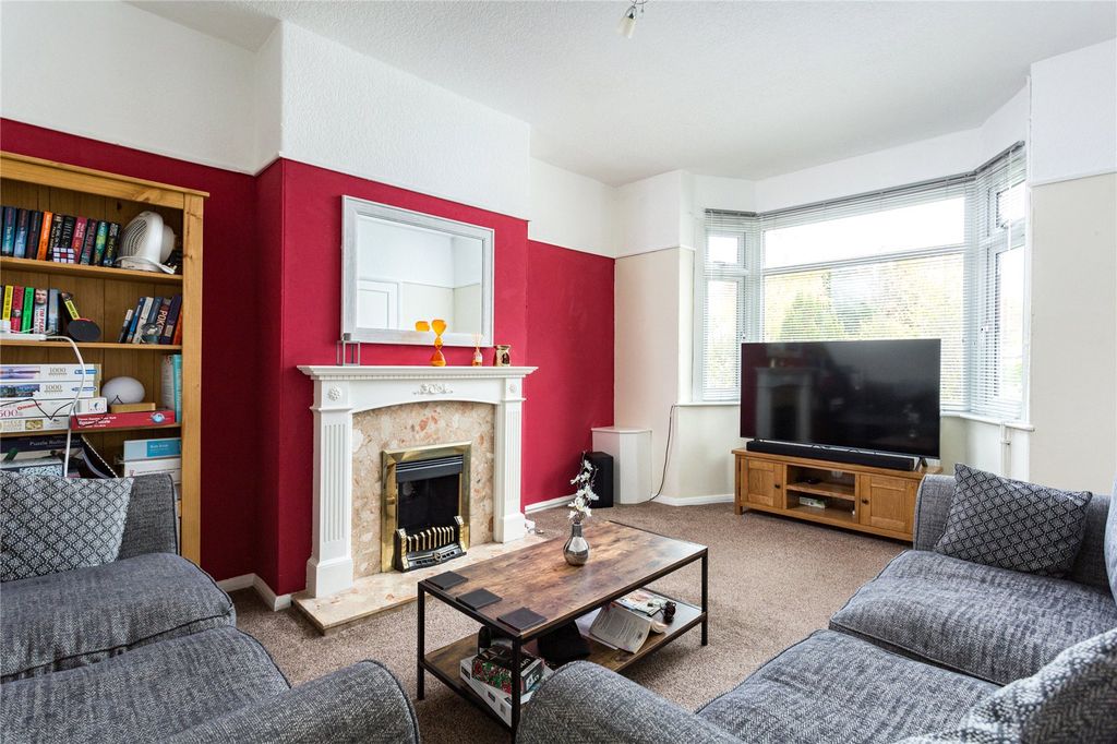 Property photo 2 of 14 Photos