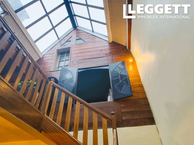 Property photo 2 of 10