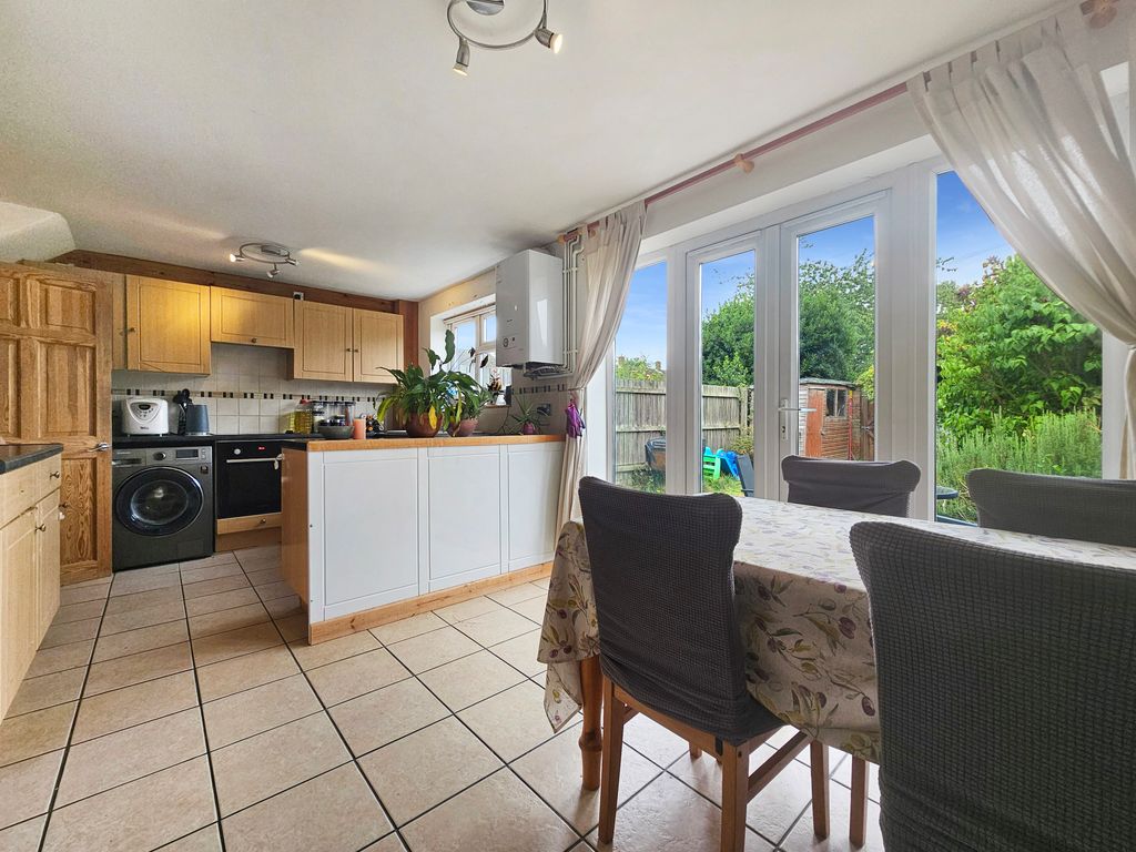 Property photo 3 of 12 1000149948