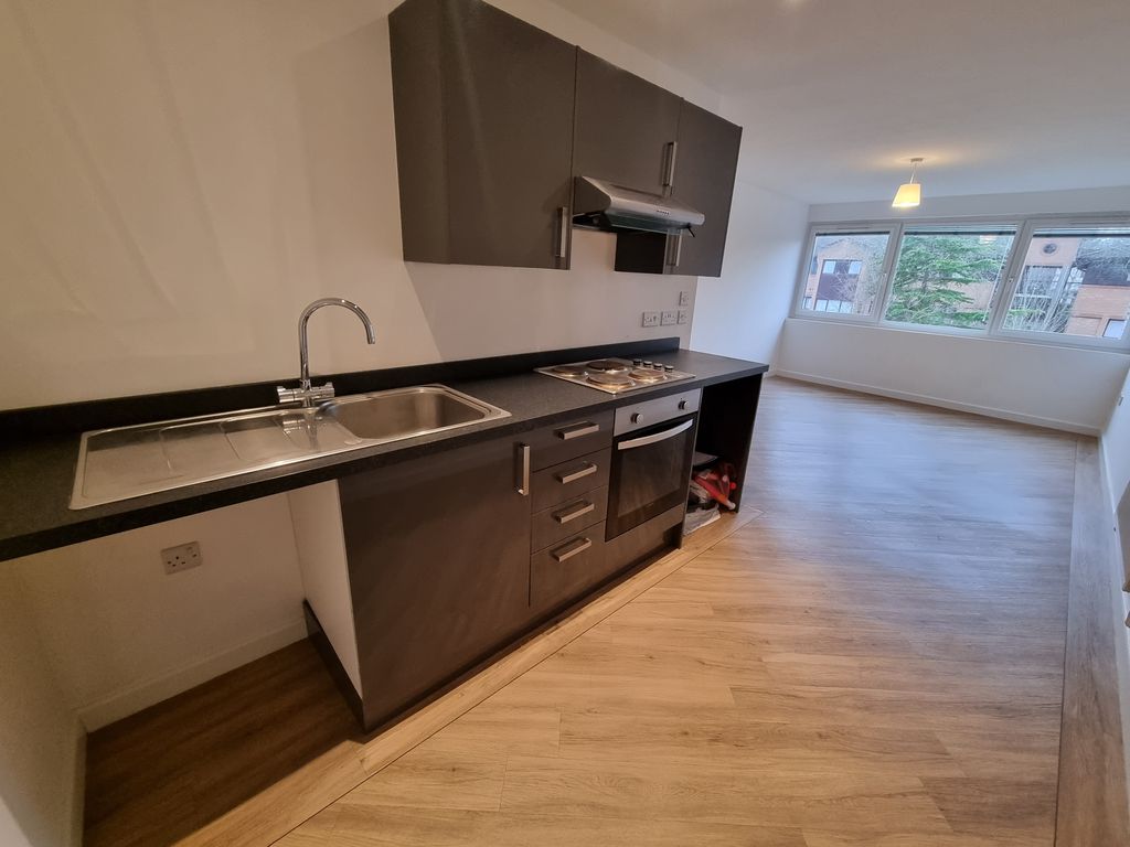 Property photo 2 of 9 Image