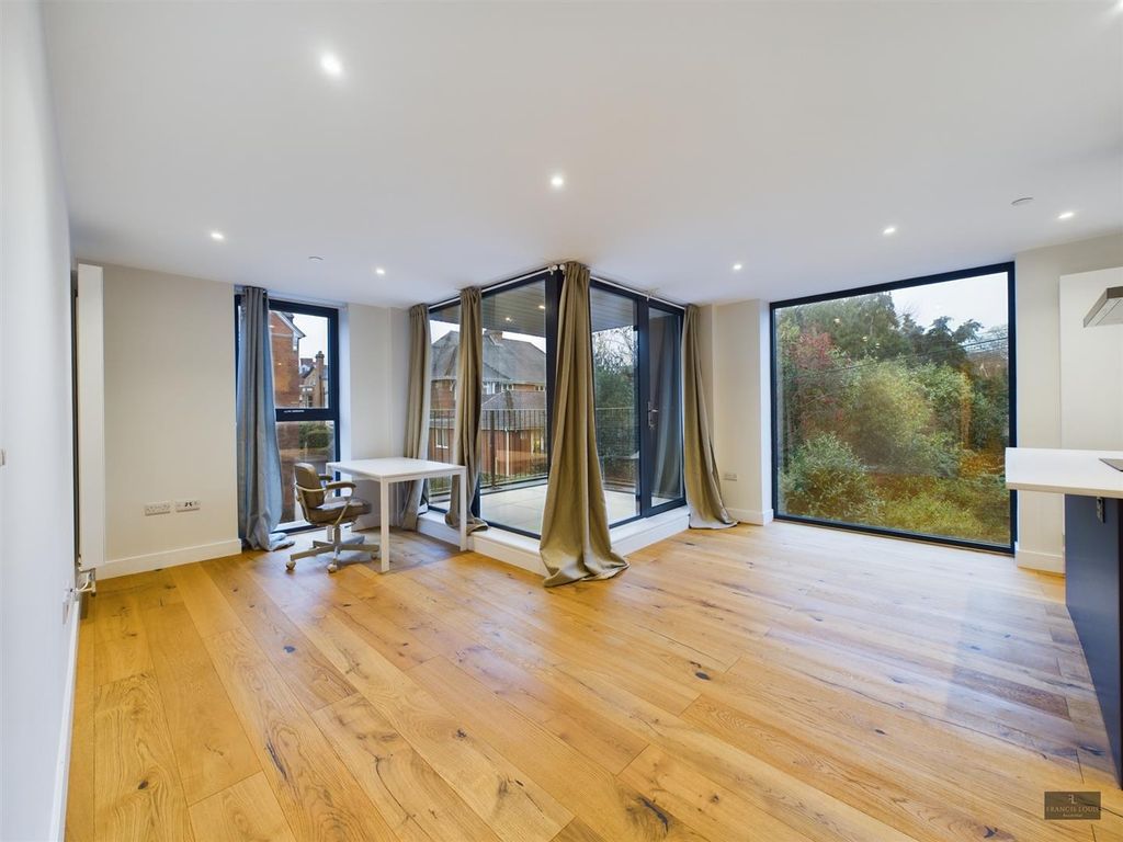 Property photo 2 of 14 Cam02887G0-Pr0120-Still007.Jpg