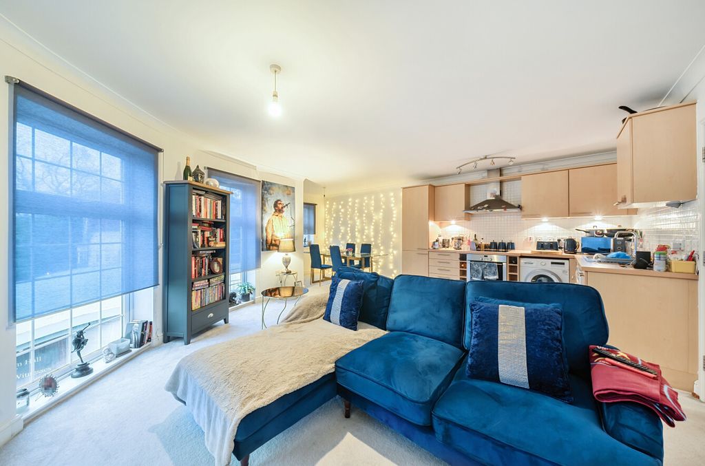 Property photo 3 of 12