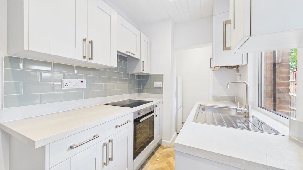 Property photo 2 of 14 5280793