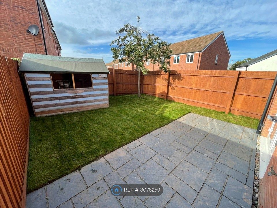 Property photo 3 of 12 Garden