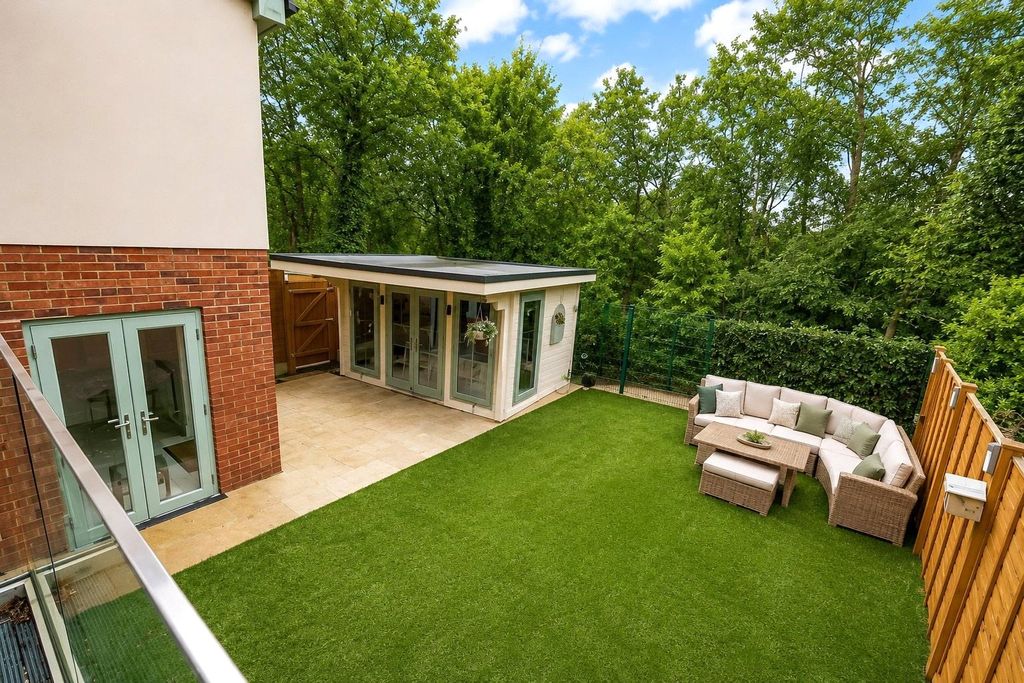 Property photo 1 of 27 Picture No. 43