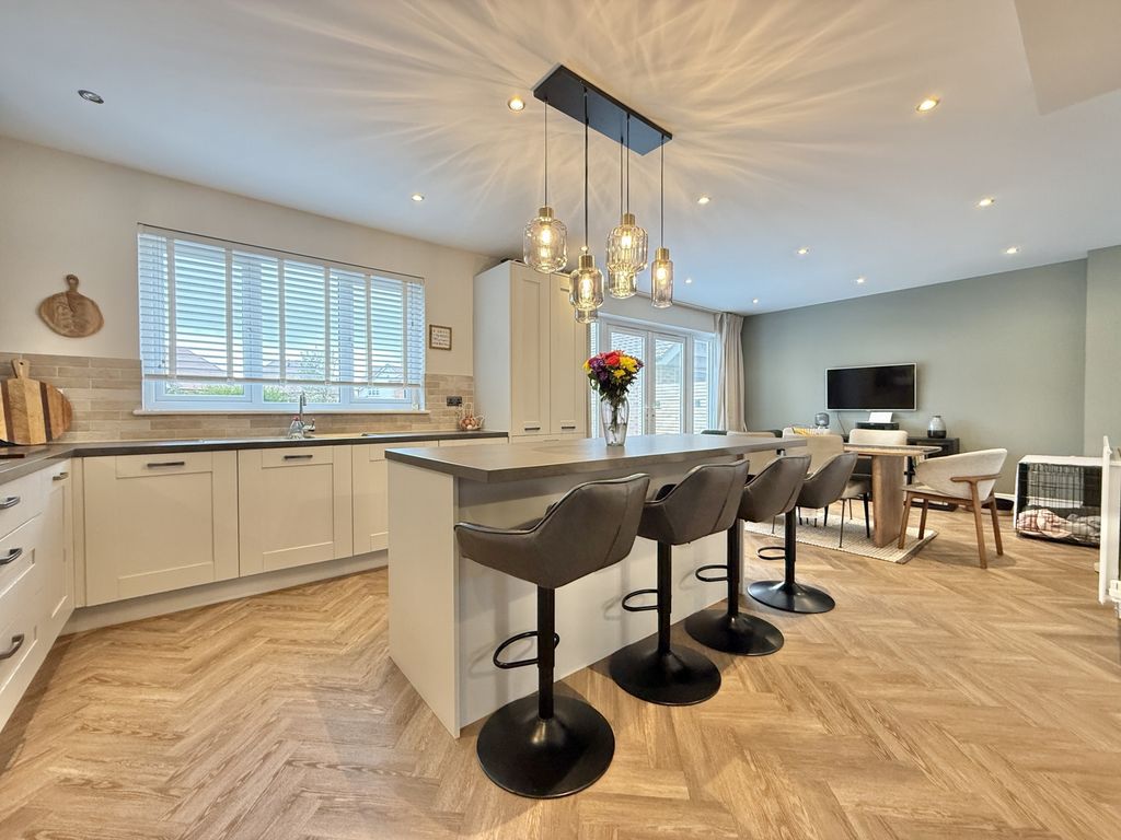 Property photo 2 of 29 Photo 10