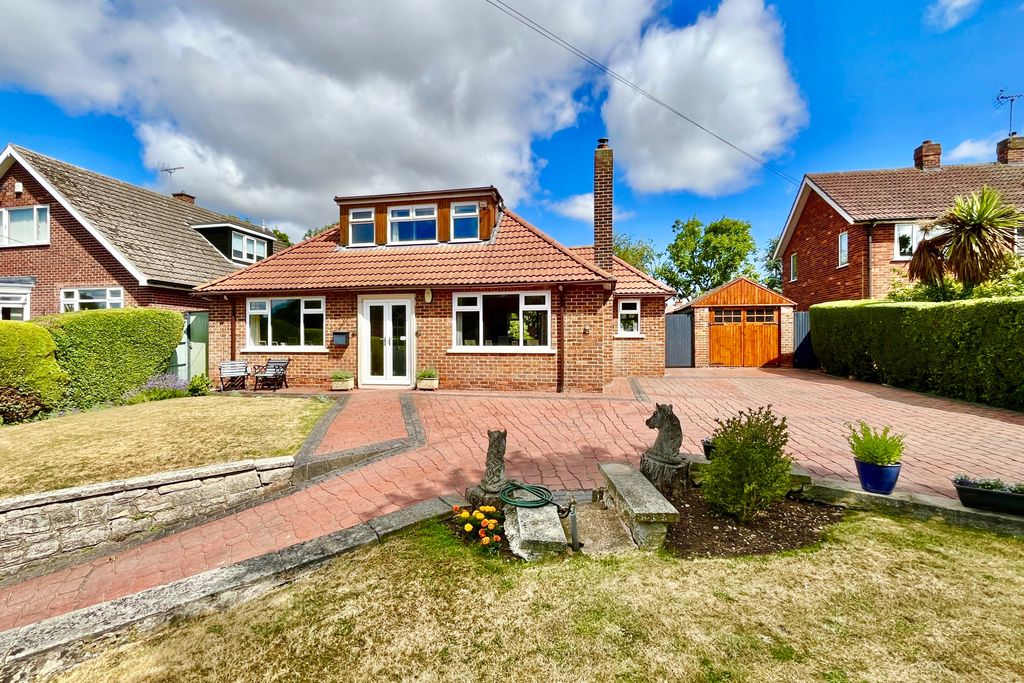 Property photo 2 of 37 33