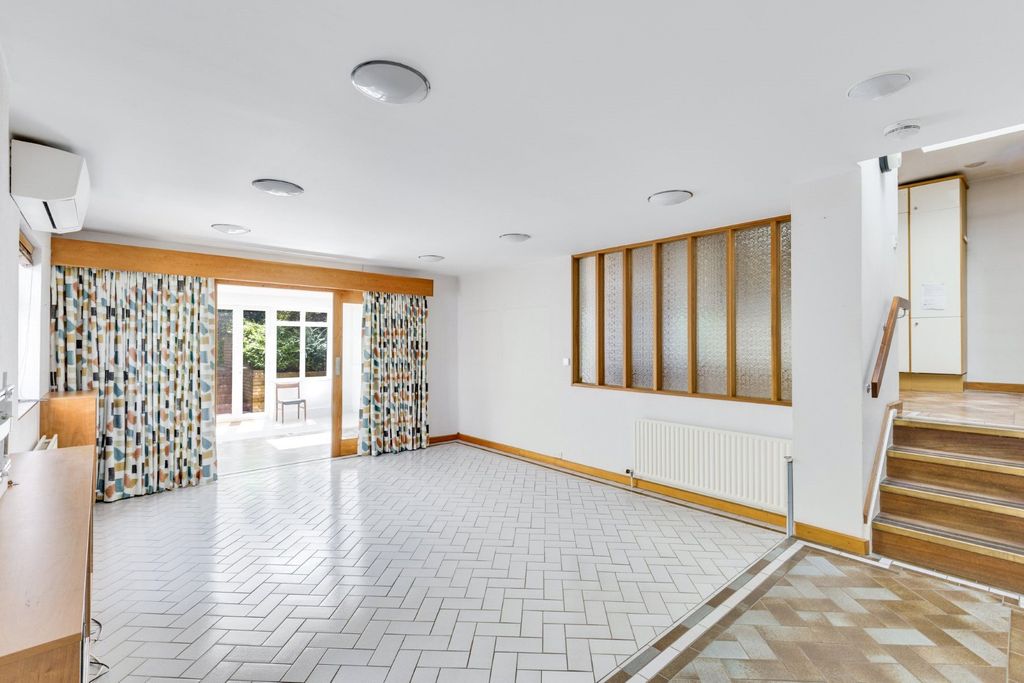 Property photo 3 of 18 Picture No. 08