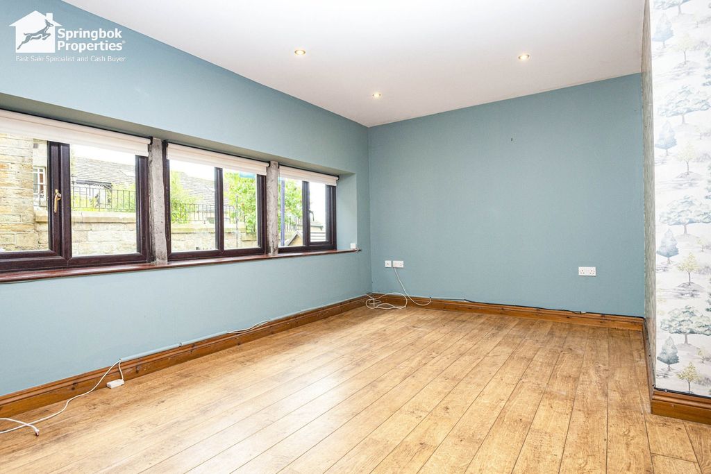 Property photo 2 of 16 Image 2