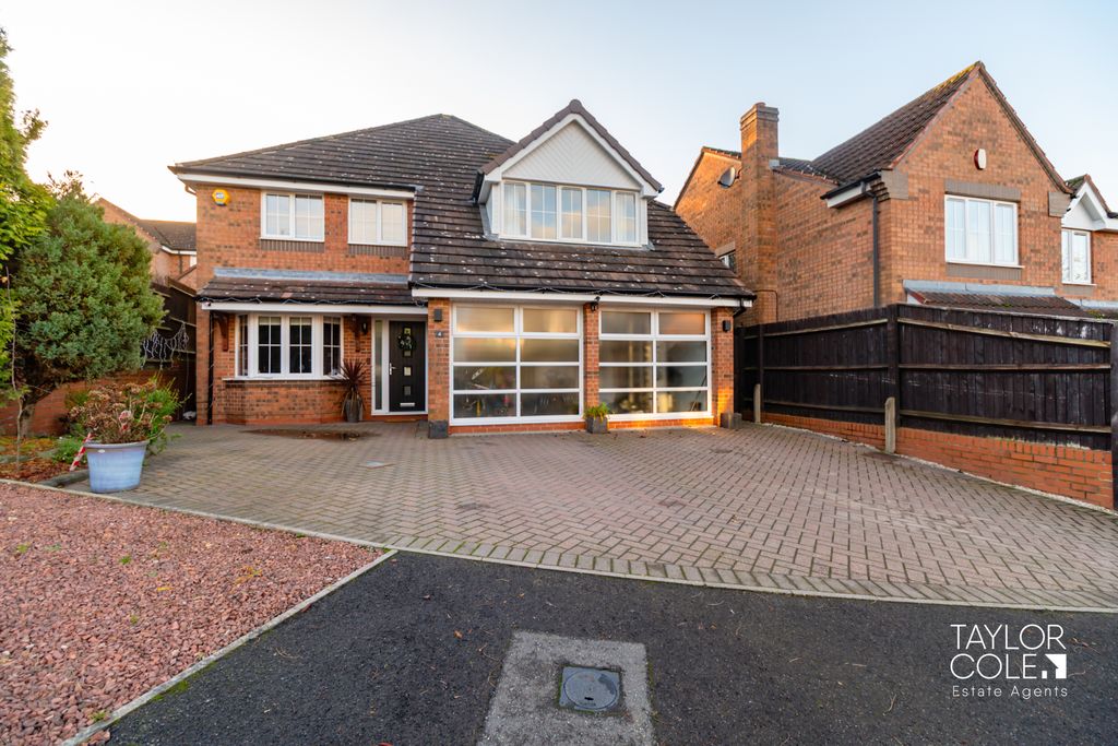 Property photo 1 of 44