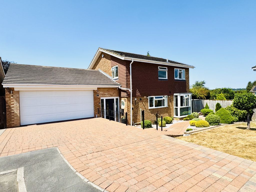 Property photo 1 of 20