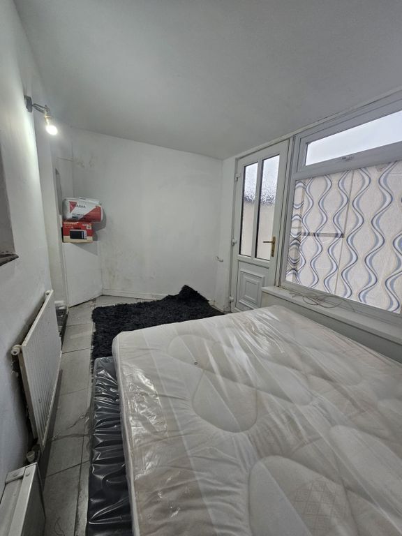 Property photo 1 of 3