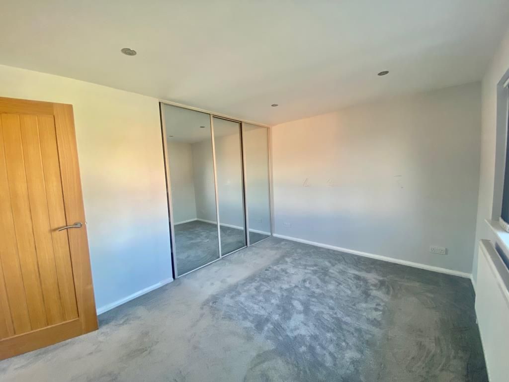 Property photo 3 of 14 Master Bedroom