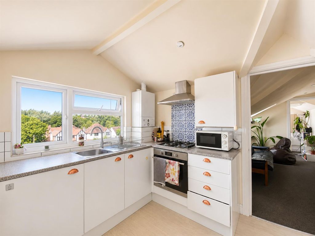 Property photo 1 of 8 Kitchen 2.Png