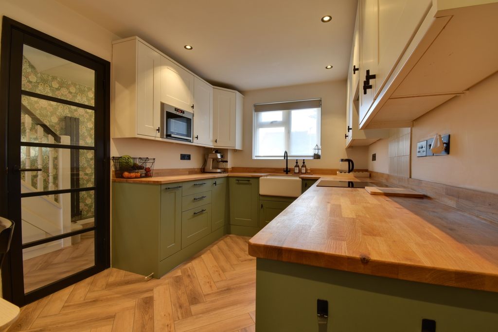 Property photo 2 of 12 Dsc_0171-Dsc_0173