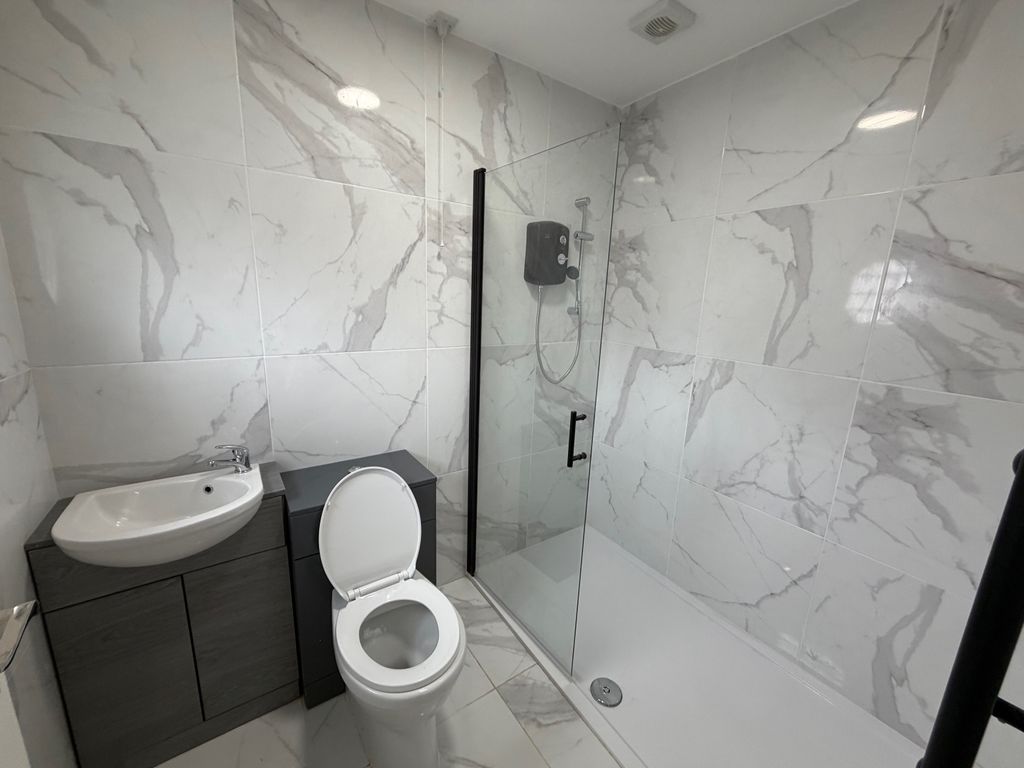 Property photo 3 of 3