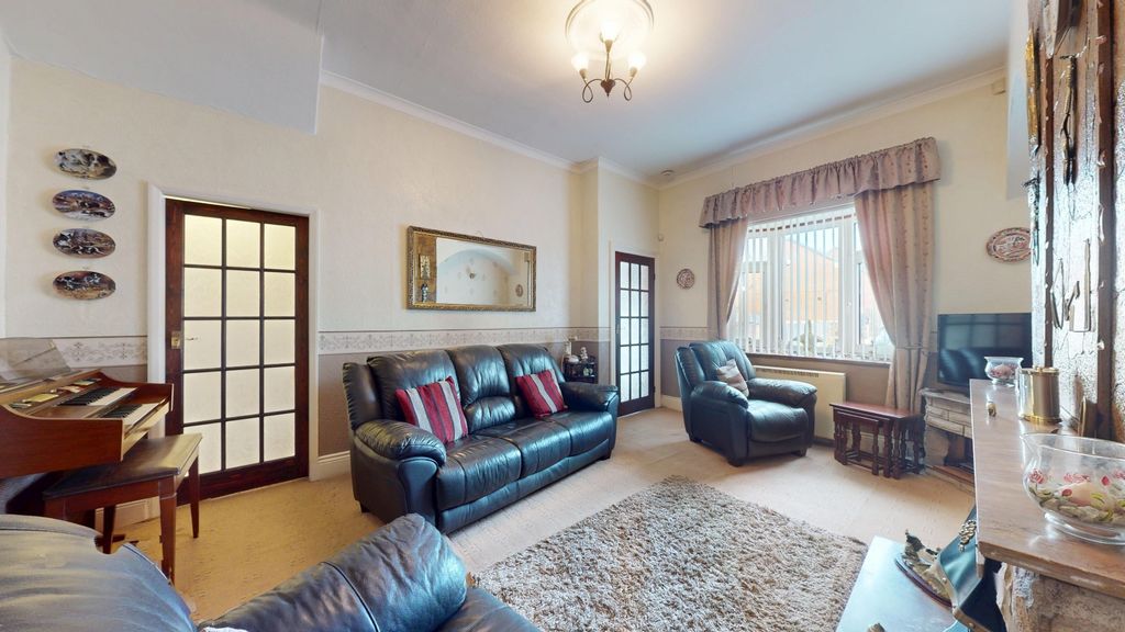 Property photo 2 of 19 4531922