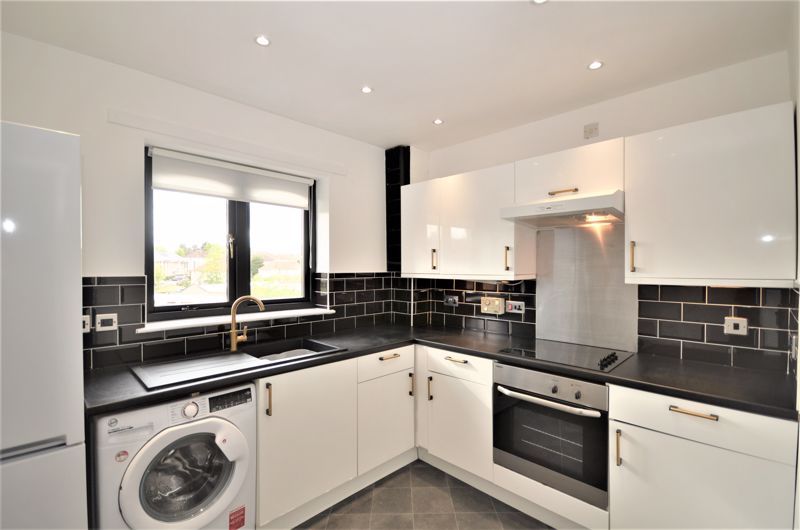 Property photo 3 of 5 Kitchen